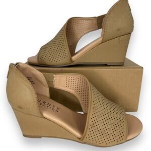 NEW Journee Tan Wedges Size 7W Wide Netural Perforated Peep Toe Wedge Sandals